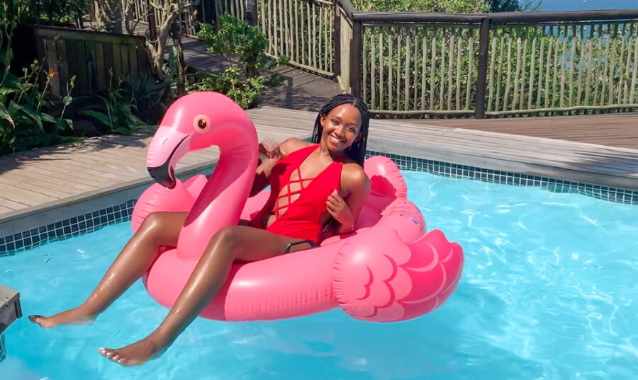 beach vacay pool pic